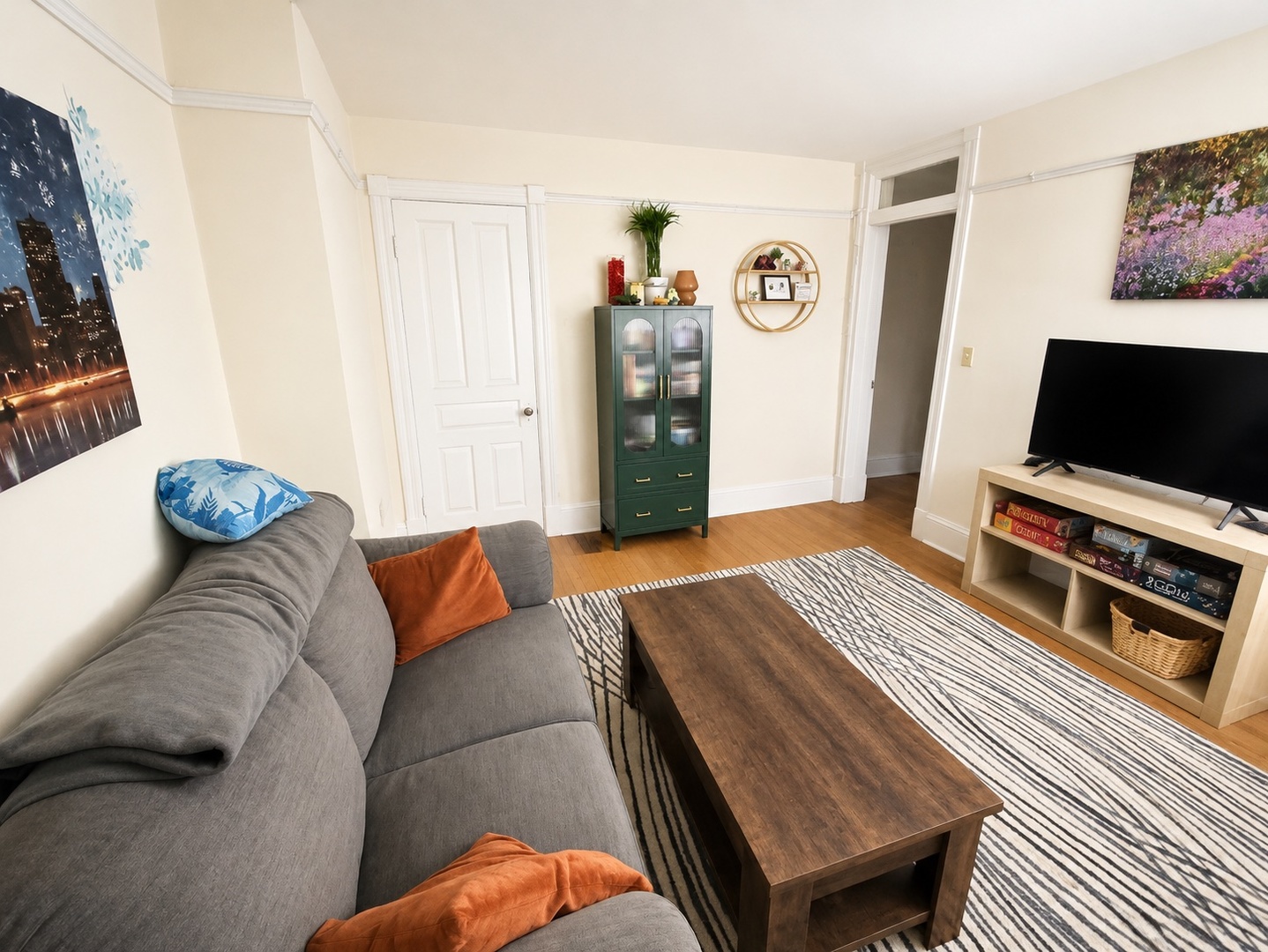 519 Hamilton Street, Unit 2W Evanston, IL 60202 - Photo 4 of 15
