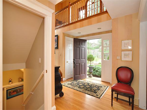 91 York Road Mansfield, MA 02048 - Photo 5 of 29 Gallery Image 5