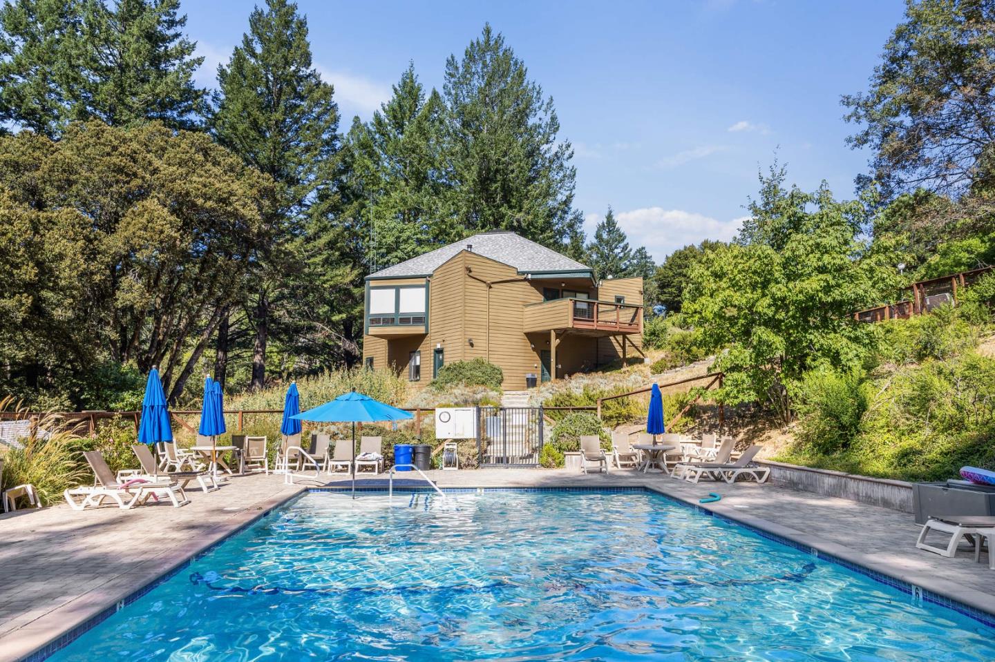 20025 Beatty Ridge Road Los Gatos, CA 95033 - Photo 52 of 58 Gallery Image 52