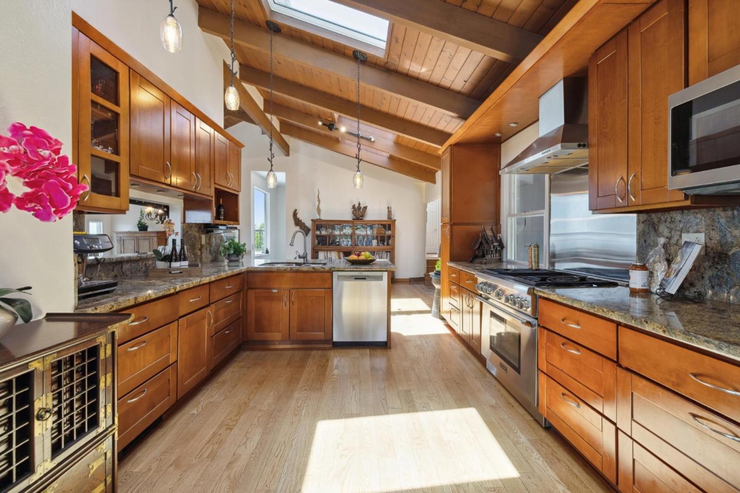 20025 Beatty Ridge Road Los Gatos, CA 95033 - Photo 7 of 58 Gallery Image 7