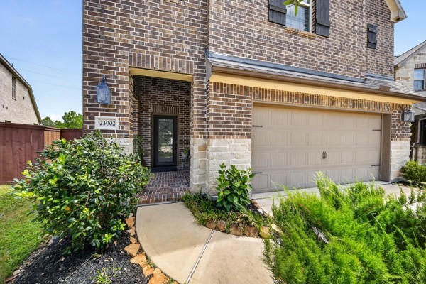 23002 Sutton Manor Way Katy, TX 77493 - Photo 2 of 22