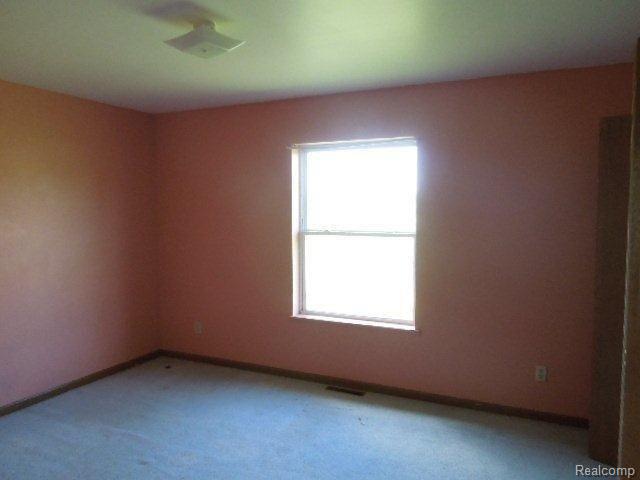 7525 Church Road Imlay City, MI 48444 - Photo 10 of 21 14 bed2.jpg