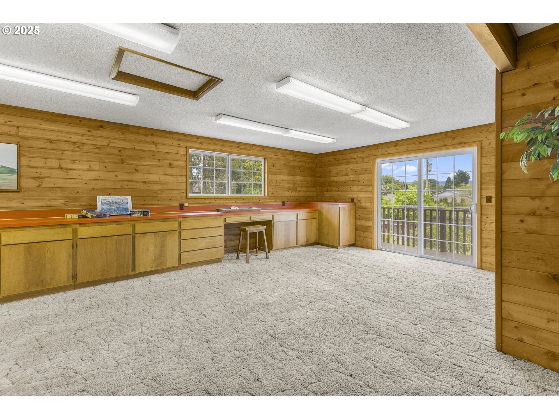 2055 Ridgeway Drive Eugene, OR 97401 - Photo 28 of 48 a view of an empty room with a window