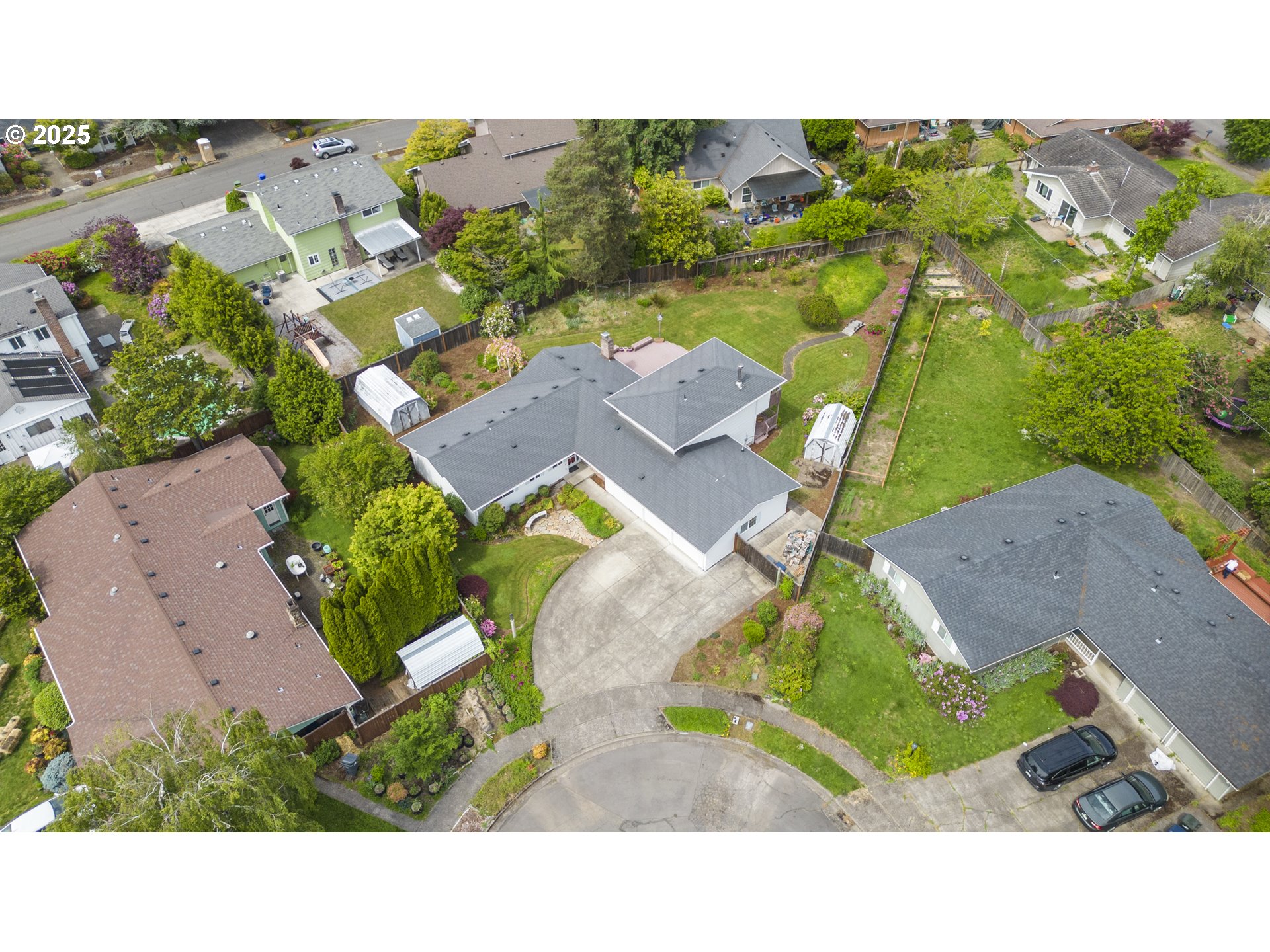 2055 Ridgeway Drive Eugene, OR 97401 - Photo 41 of 48 an aerial view of a house with a garden
