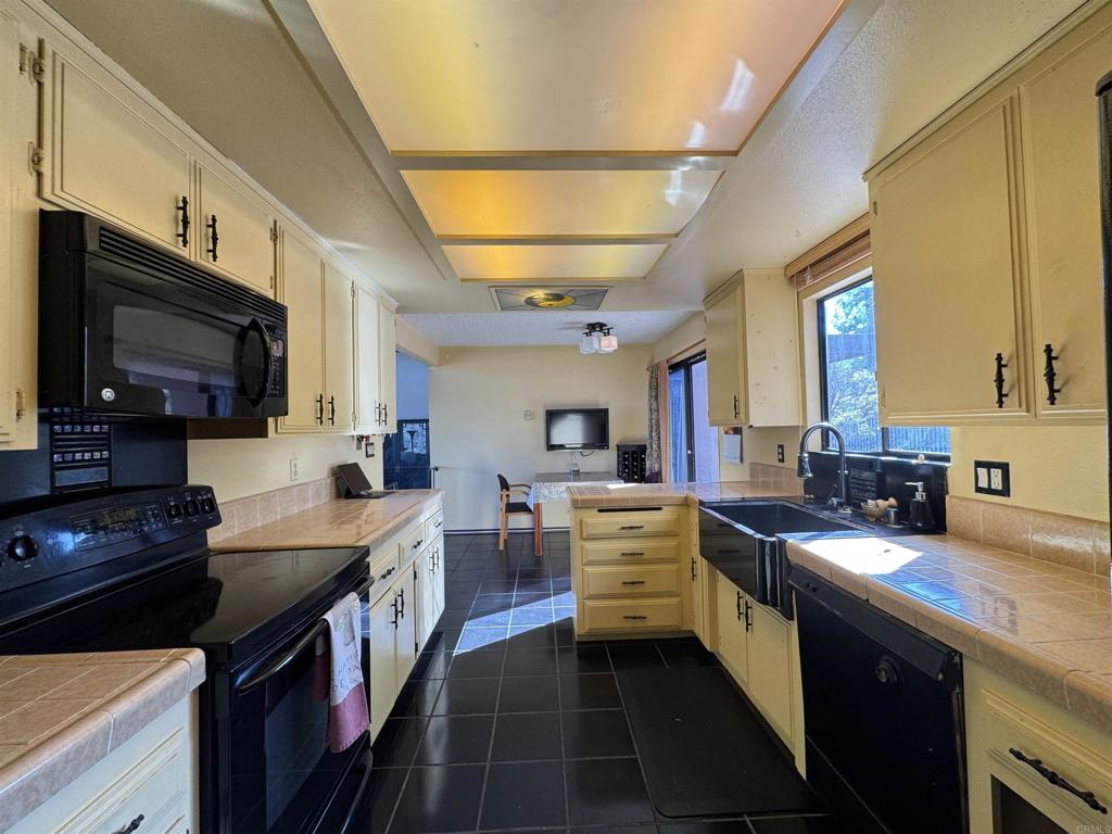 2115 Encinitas Boulevard Encinitas, CA 92024 - Photo 28 of 35 Gallery Image 28