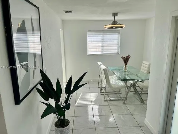 $6,800 | 6301 Southwest 59th Place, South Miami, FL 33143