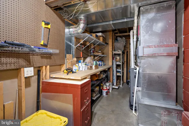 a view of yard and swimming pool