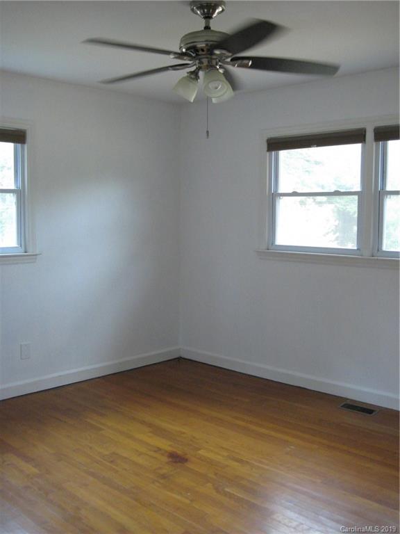 204 Pinkney Road Dallas, NC 28034 - Photo 14 of 29 Gallery Image 14