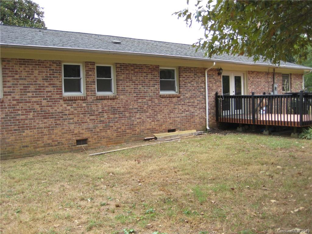204 Pinkney Road Dallas, NC 28034 - Photo 4 of 29 Gallery Image 4