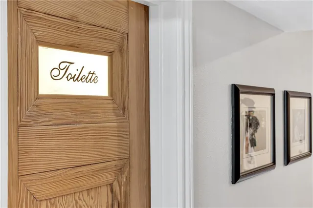 $240,000 | 3201 St Charles Avenue, Unit 218, New Orleans, LA 70115