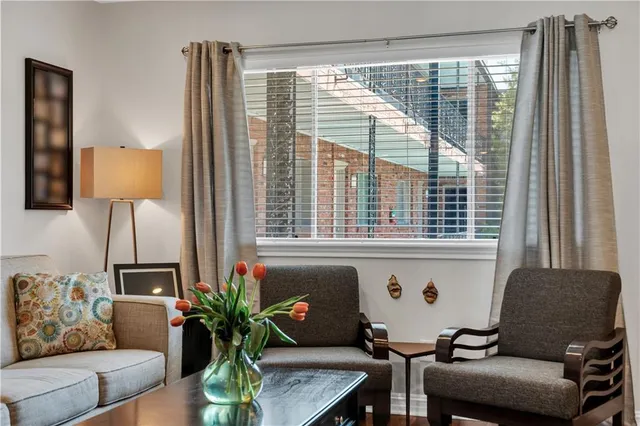 $240,000 | 3201 St Charles Avenue, Unit 218, New Orleans, LA 70115