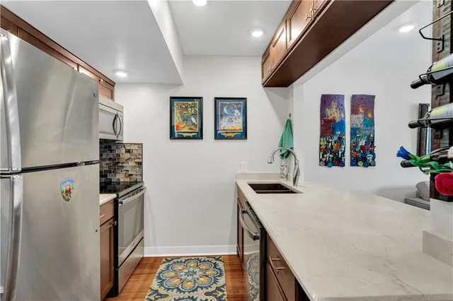 $240,000 | 3201 St Charles Avenue, Unit 218, New Orleans, LA 70115