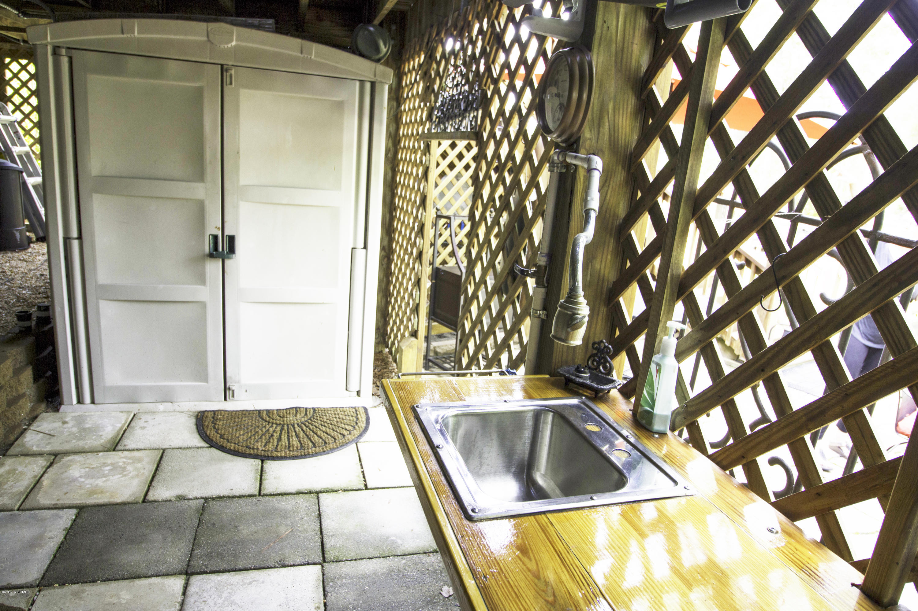 104 Raft Road New Bern, NC 28562 - Photo 54 of 56 Outdoor Sink