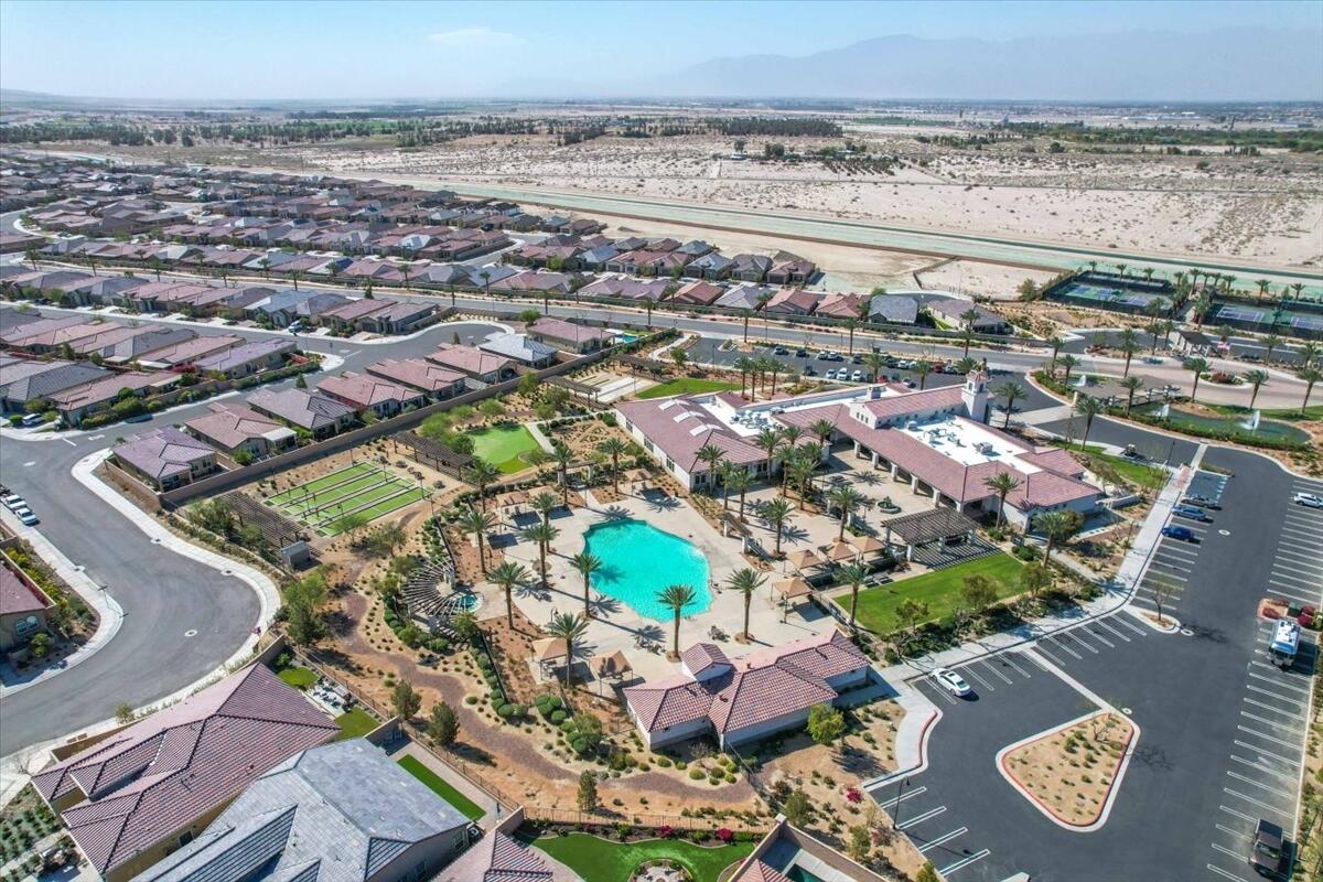 44027 Triolo Way Indio, CA 92203 - Photo 26 of 30 Community Pool