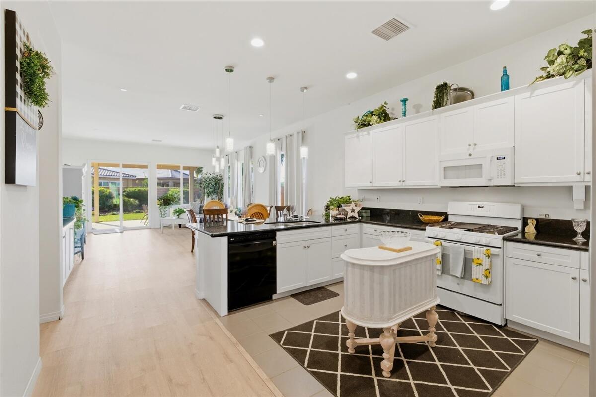 44027 Triolo Way Indio, CA 92203 - Photo 6 of 30 Kitchen View