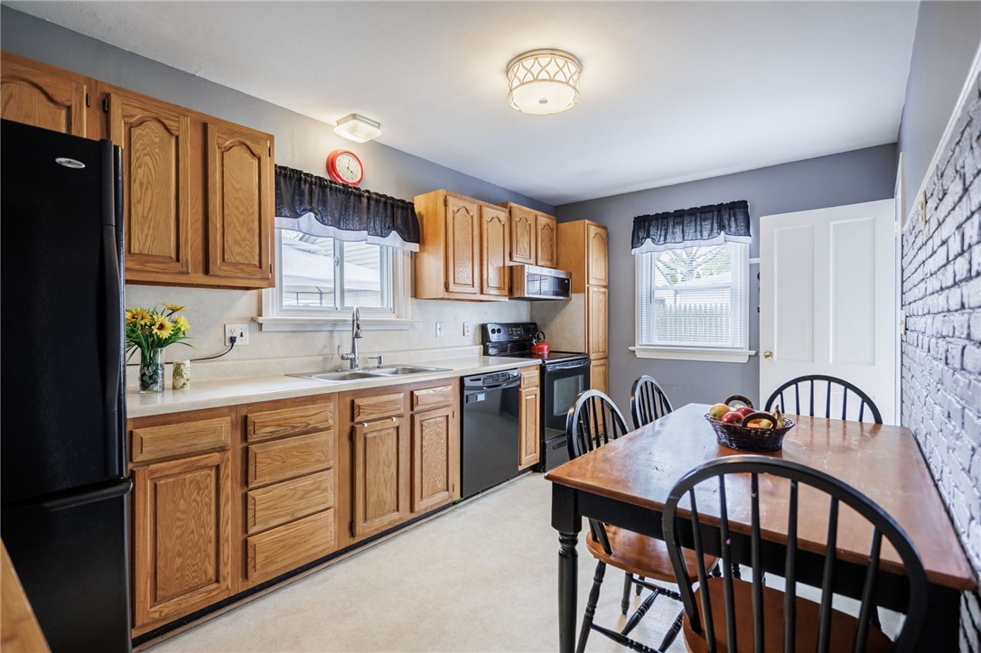 189 Cinnabar Road Irondequoit, NY 14617 - Photo 9 of 31
