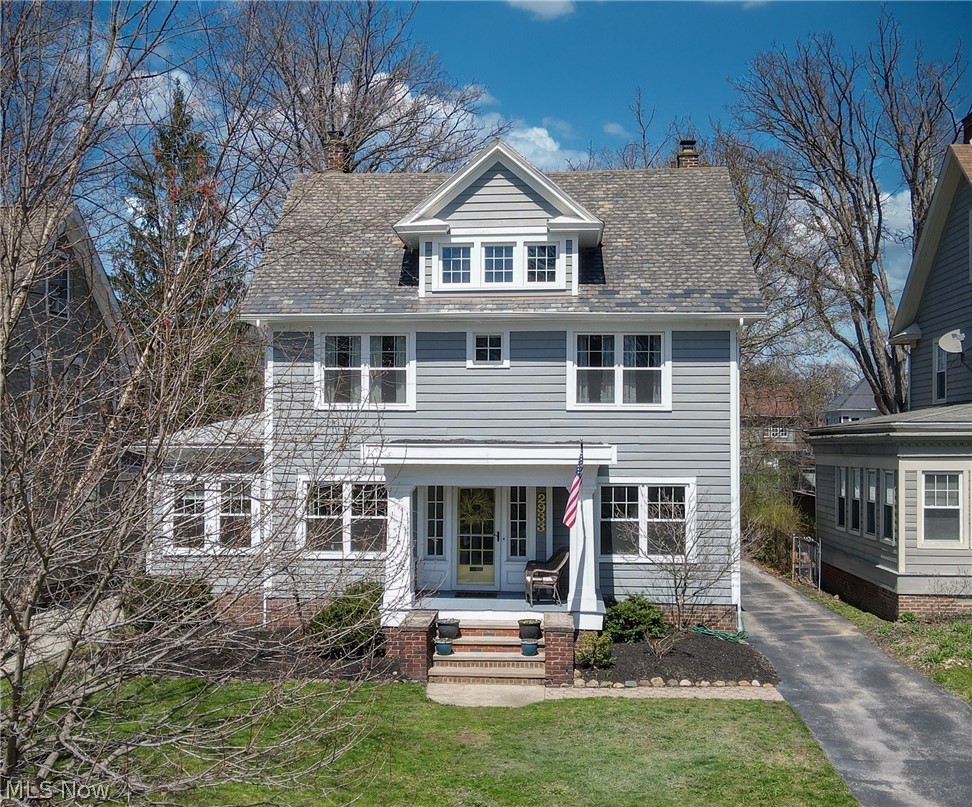 2933 Coleridge Road Cleveland, OH 44118 - Photo 1 of 33