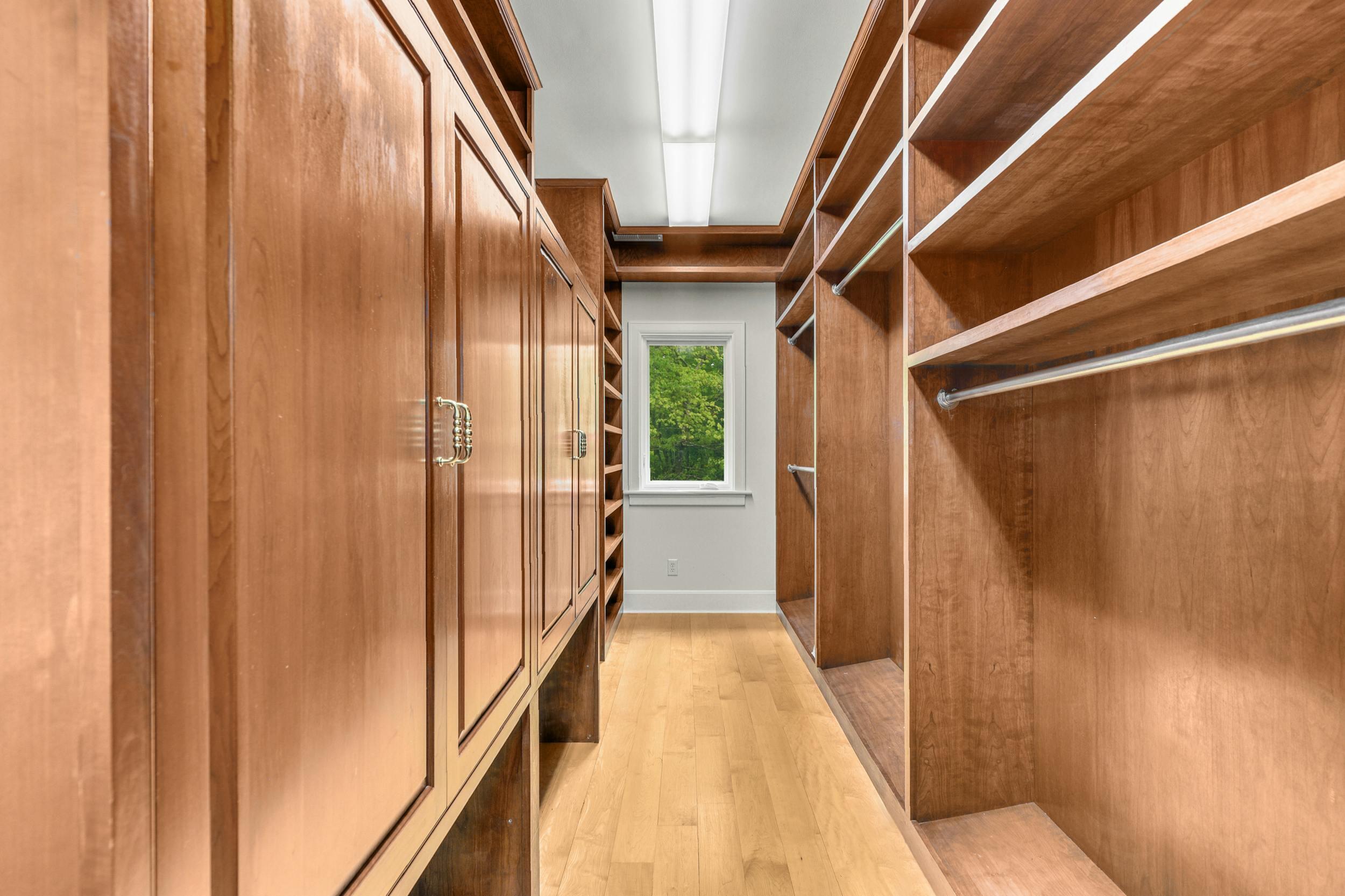 1315 Smith Ridge Road New Canaan, CT 06840 - Photo 24 of 54 a view of a balcony