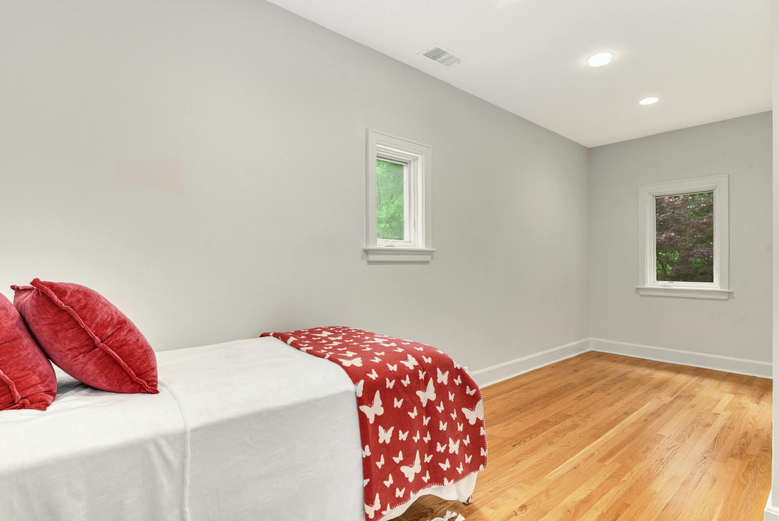 1315 Smith Ridge Road New Canaan, CT 06840 - Photo 29 of 54 030-461380-1315_Smith_Ridge_Road_DSC_549