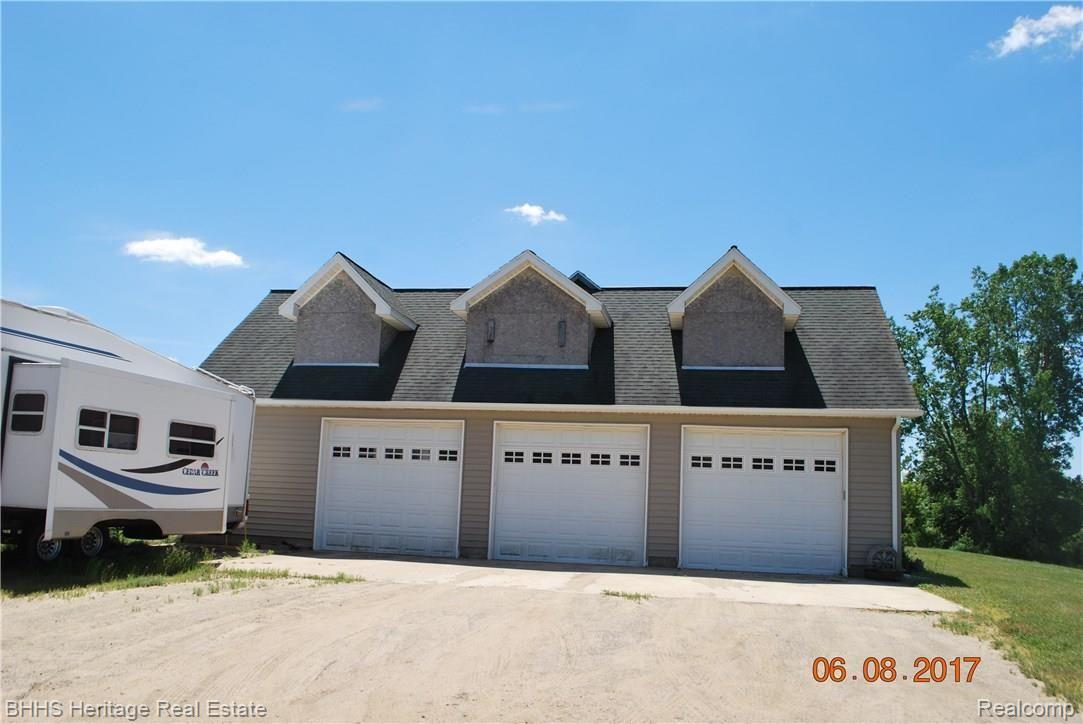 3300 Cemetery Road Fowlerville, MI 48836 - Photo 5 of 41 3 Car garage