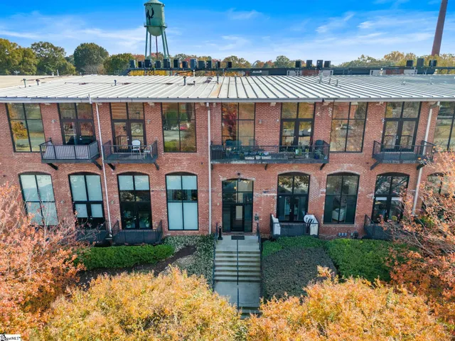 $329,000 | 300 South Street, Unit 203, Simpsonville, SC 29681