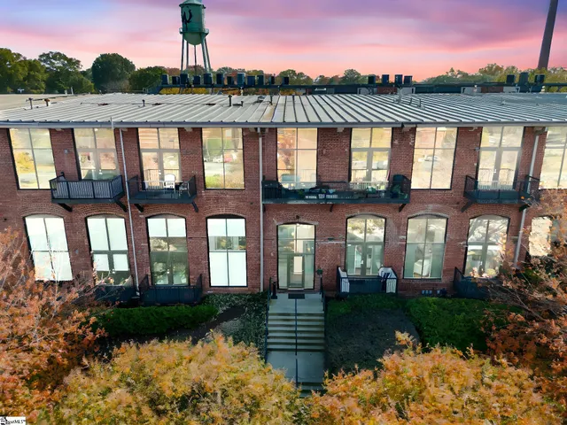 $329,000 | 300 South Street, Unit 203, Simpsonville, SC 29681