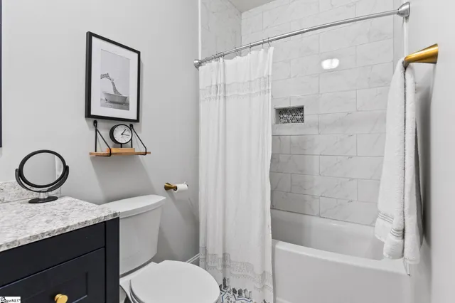 $329,000 | 300 South Street, Unit 203, Simpsonville, SC 29681