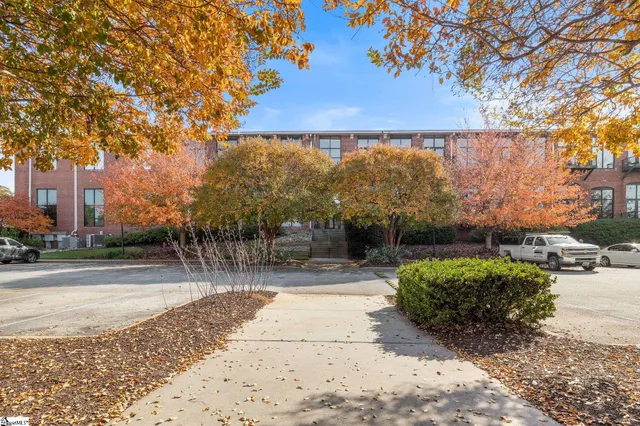 $329,000 | 300 South Street, Unit 203, Simpsonville, SC 29681