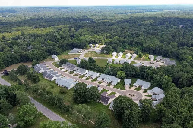 $659,900 | 2723 Sugarberry Lane, Niles, MI 49120