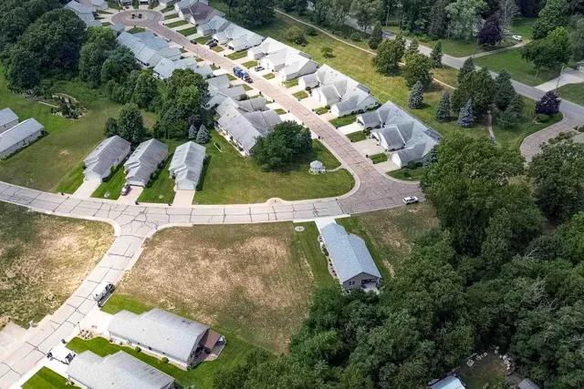 $659,900 | 2723 Sugarberry Lane, Niles, MI 49120