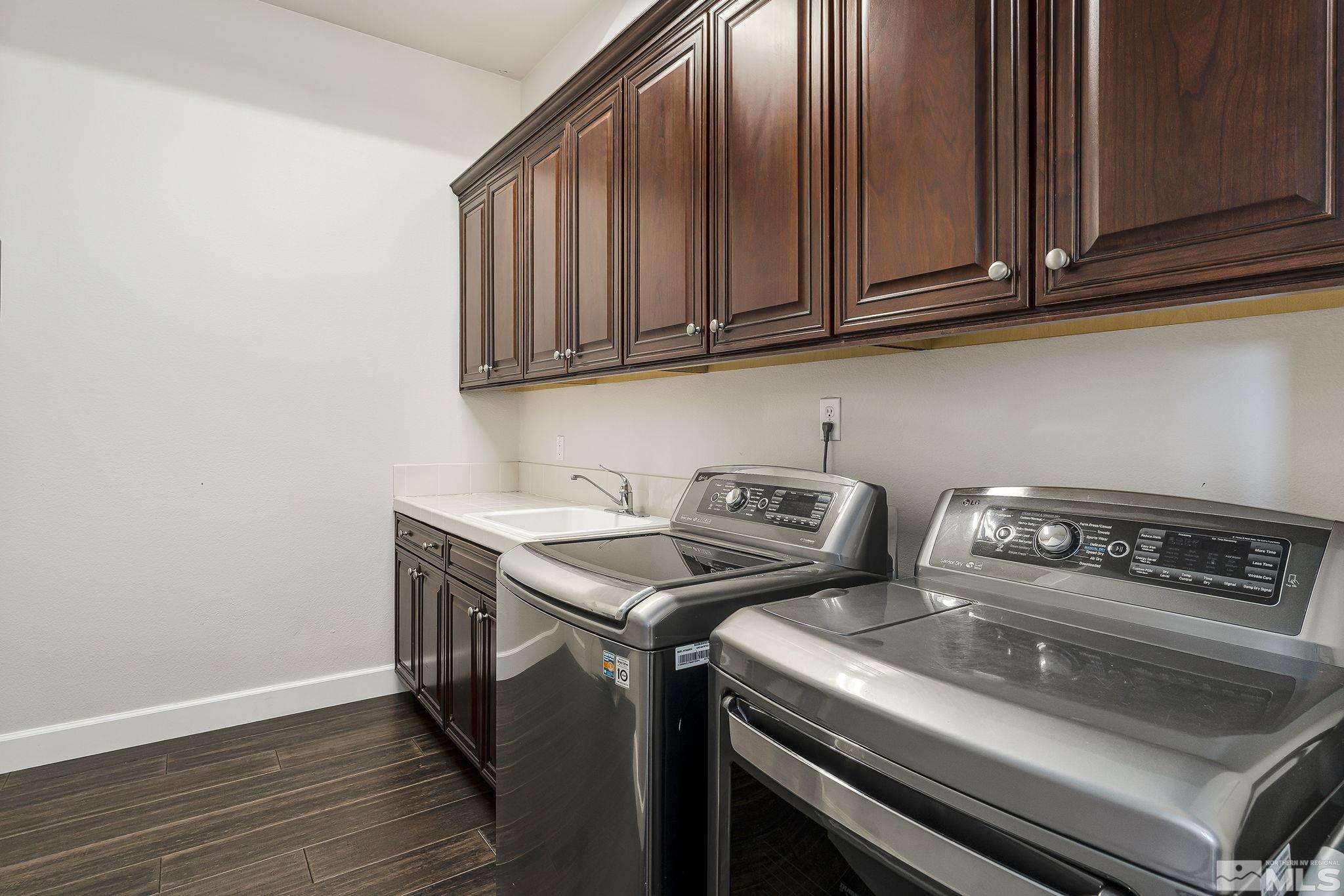3528 Desert Fox Drive Sparks, NV 89436 - Photo 23 of 35 a utility room with dryer and washer