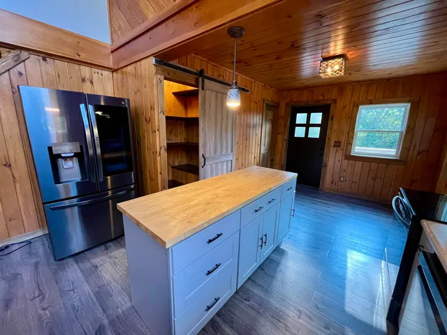 $359,900 | 913 Saw Mill Hill Road, Wells, VT 05774