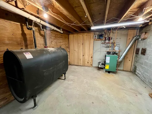 $359,900 | 913 Saw Mill Hill Road, Wells, VT 05774