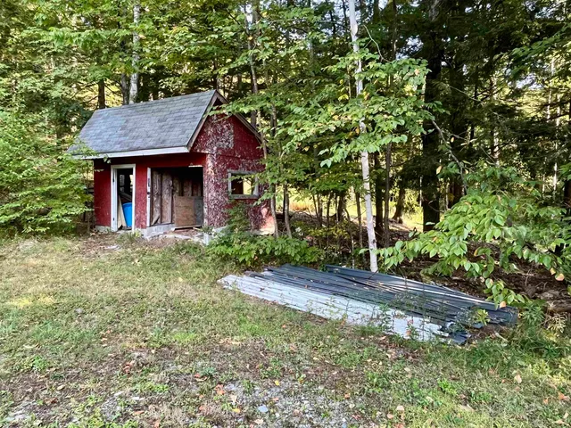 $359,900 | 913 Saw Mill Hill Road, Wells, VT 05774