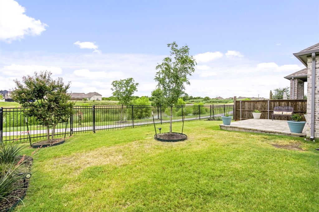 762 Corner Post Path Celina, TX 75009 - Photo 34 of 38