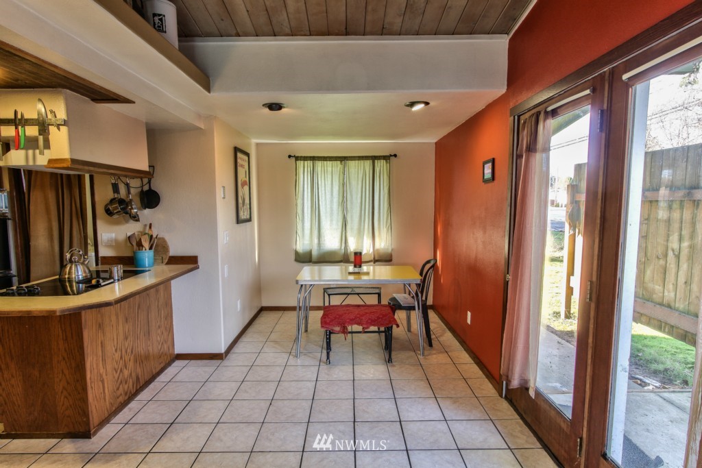 825 North Laventure Road Mount Vernon, WA 98273 - Photo 4 of 14 Gallery Image 4