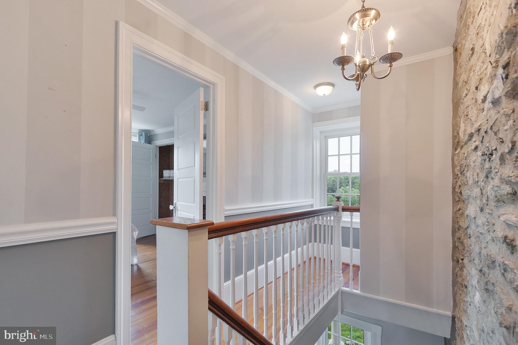 300 Ravenscliff Drive Springfield, PA 19064 - Photo 18 of 45 SECOND FLOOR HALLWAY