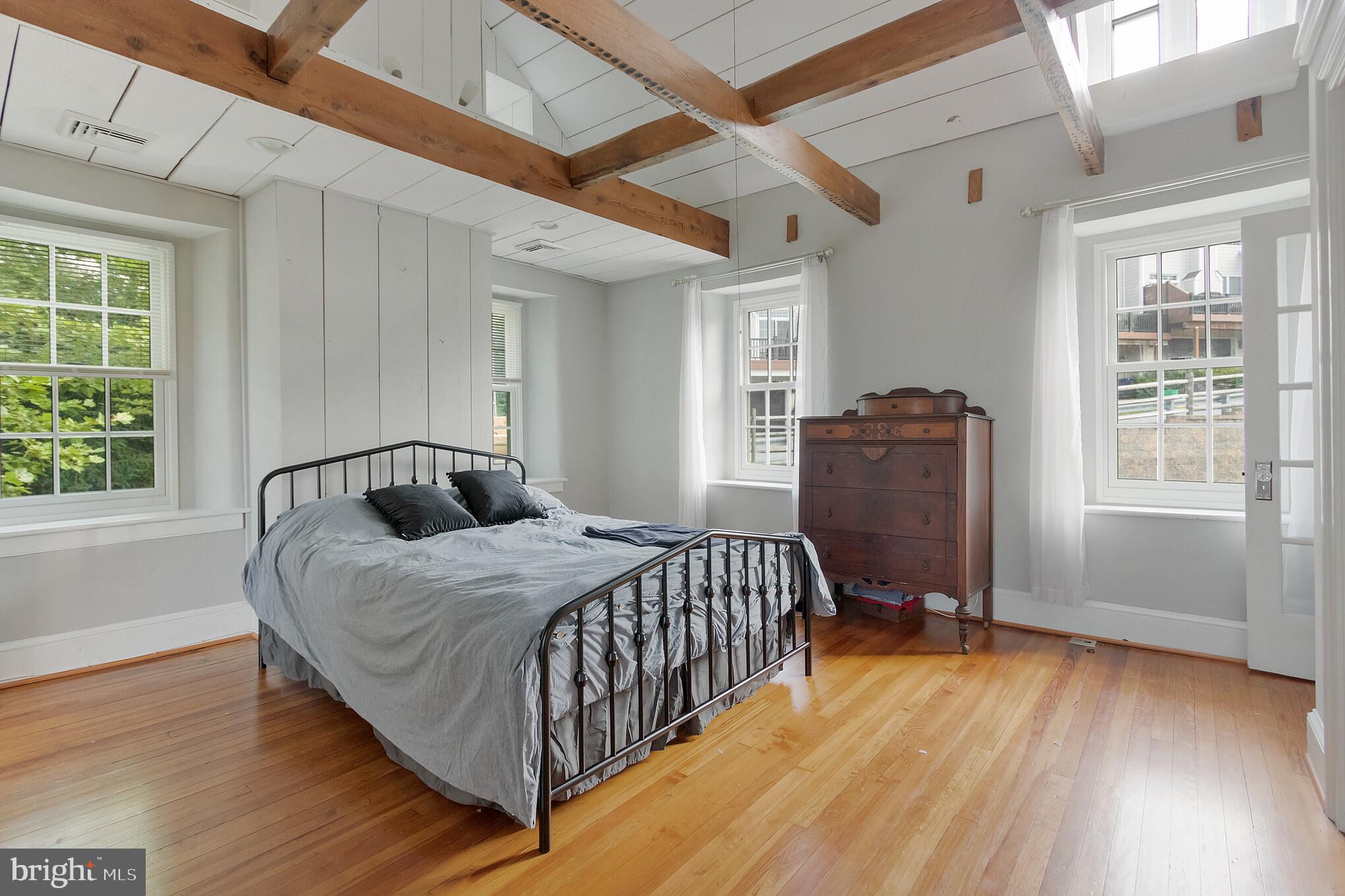 300 Ravenscliff Drive Springfield, PA 19064 - Photo 23 of 45 MASTER BEDROOM