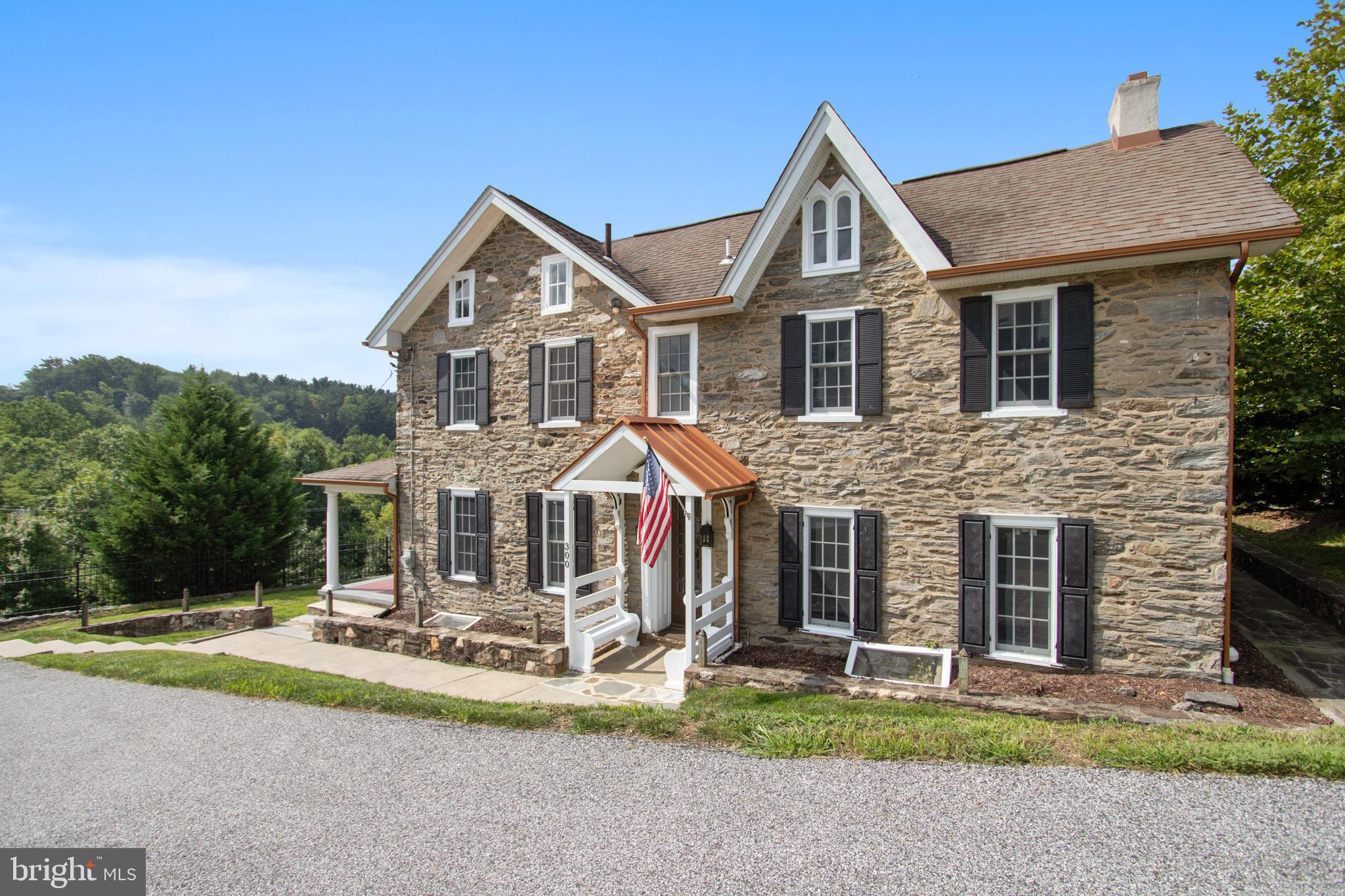 300 Ravenscliff Drive Springfield, PA 19064 - Photo 42 of 45 EXTERIOR FRONT