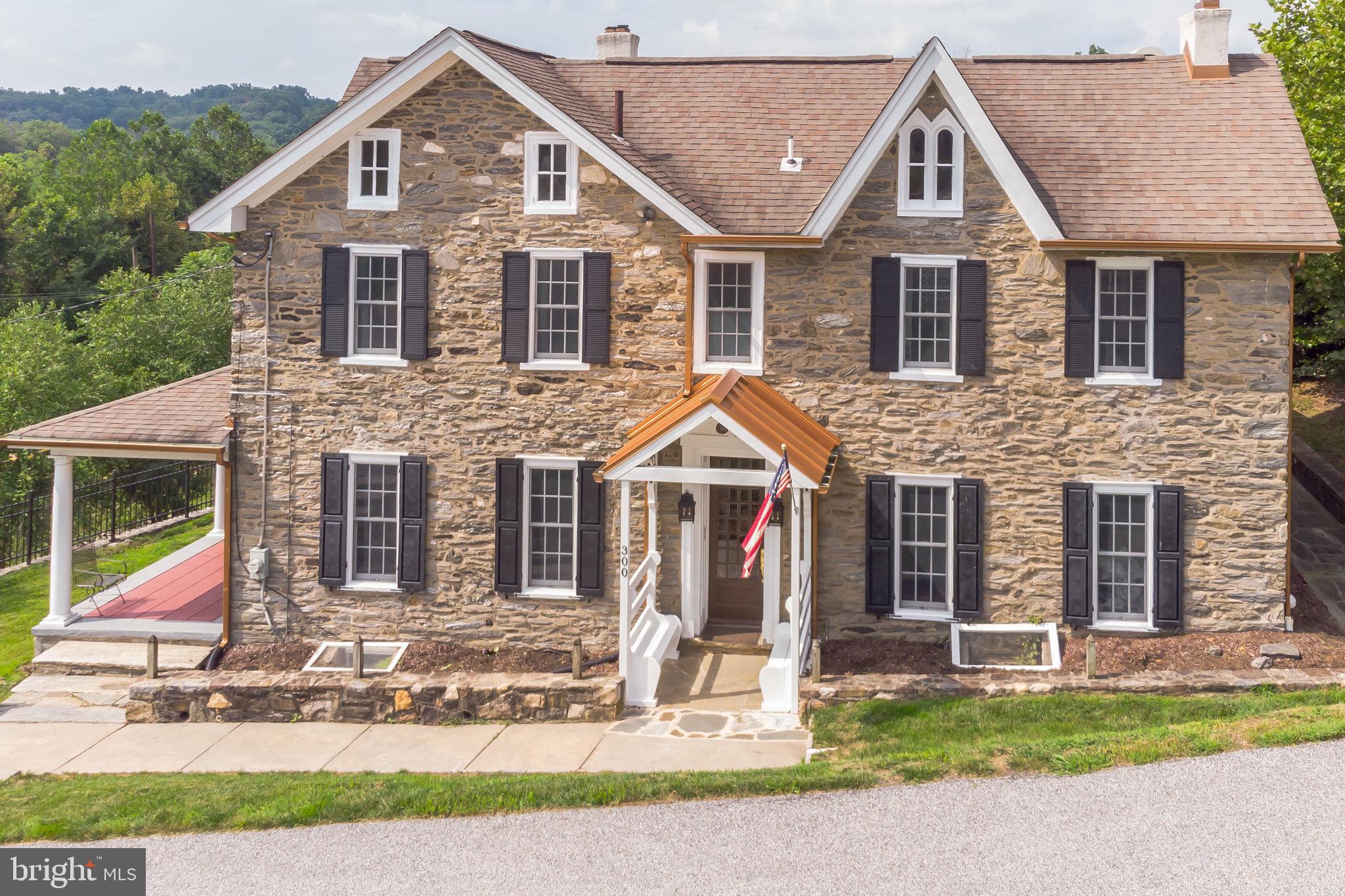 300 Ravenscliff Drive Springfield, PA 19064 - Photo 45 of 45 EXTERIOR FRONT
