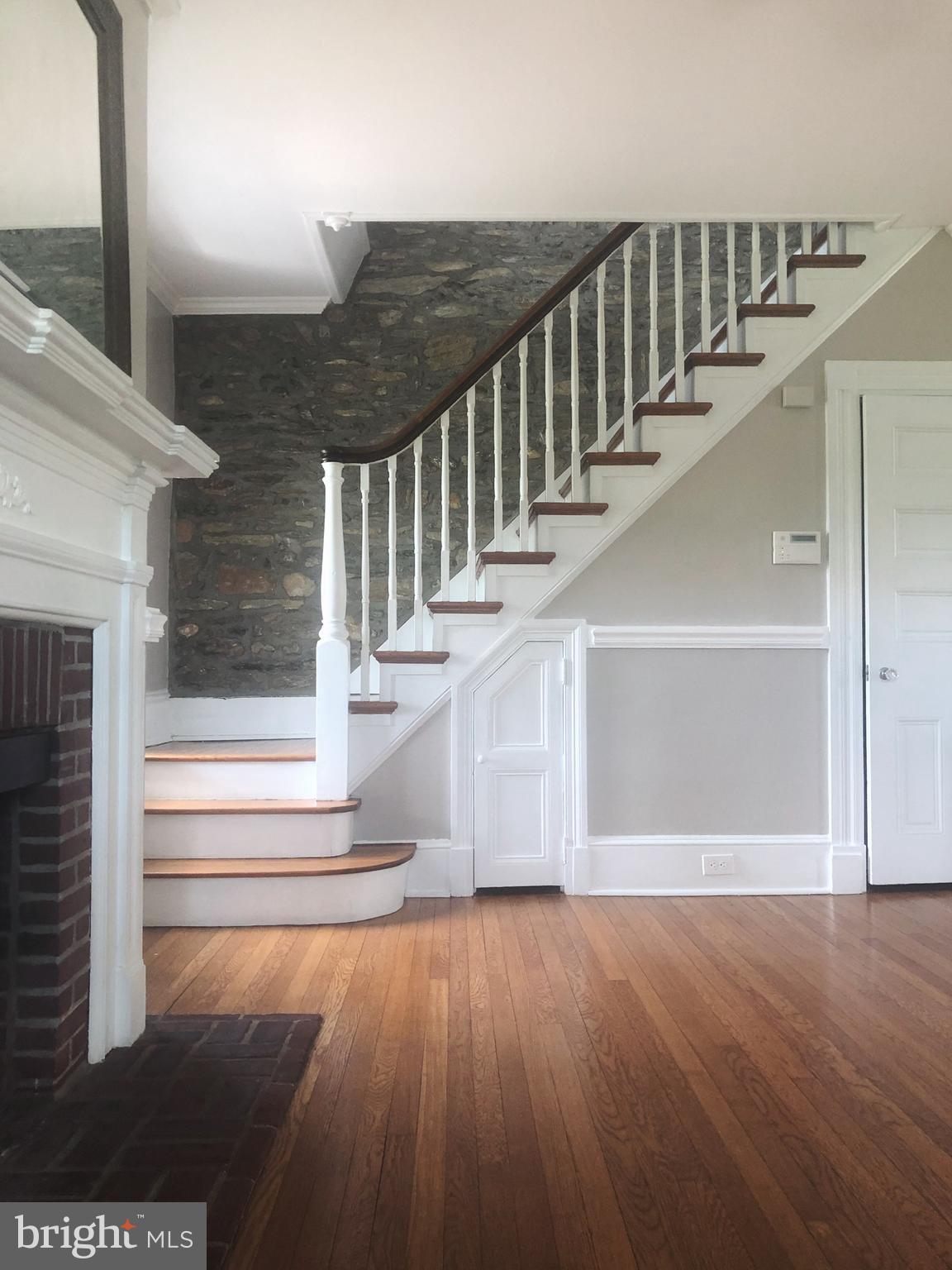 300 Ravenscliff Drive Springfield, PA 19064 - Photo 6 of 45 STAIRCASE