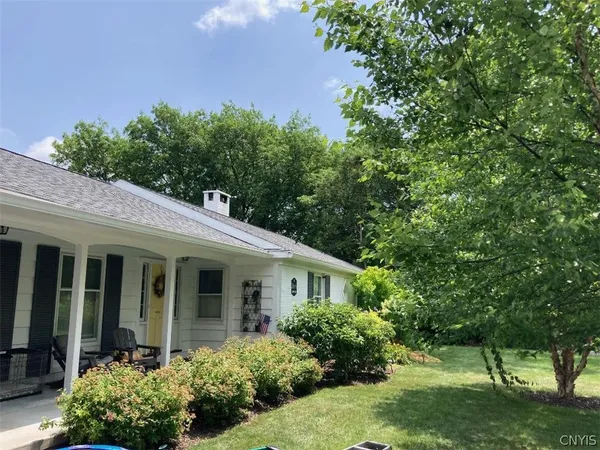 $700,000 | 2886 West Lake Road, Skaneateles, NY 13152