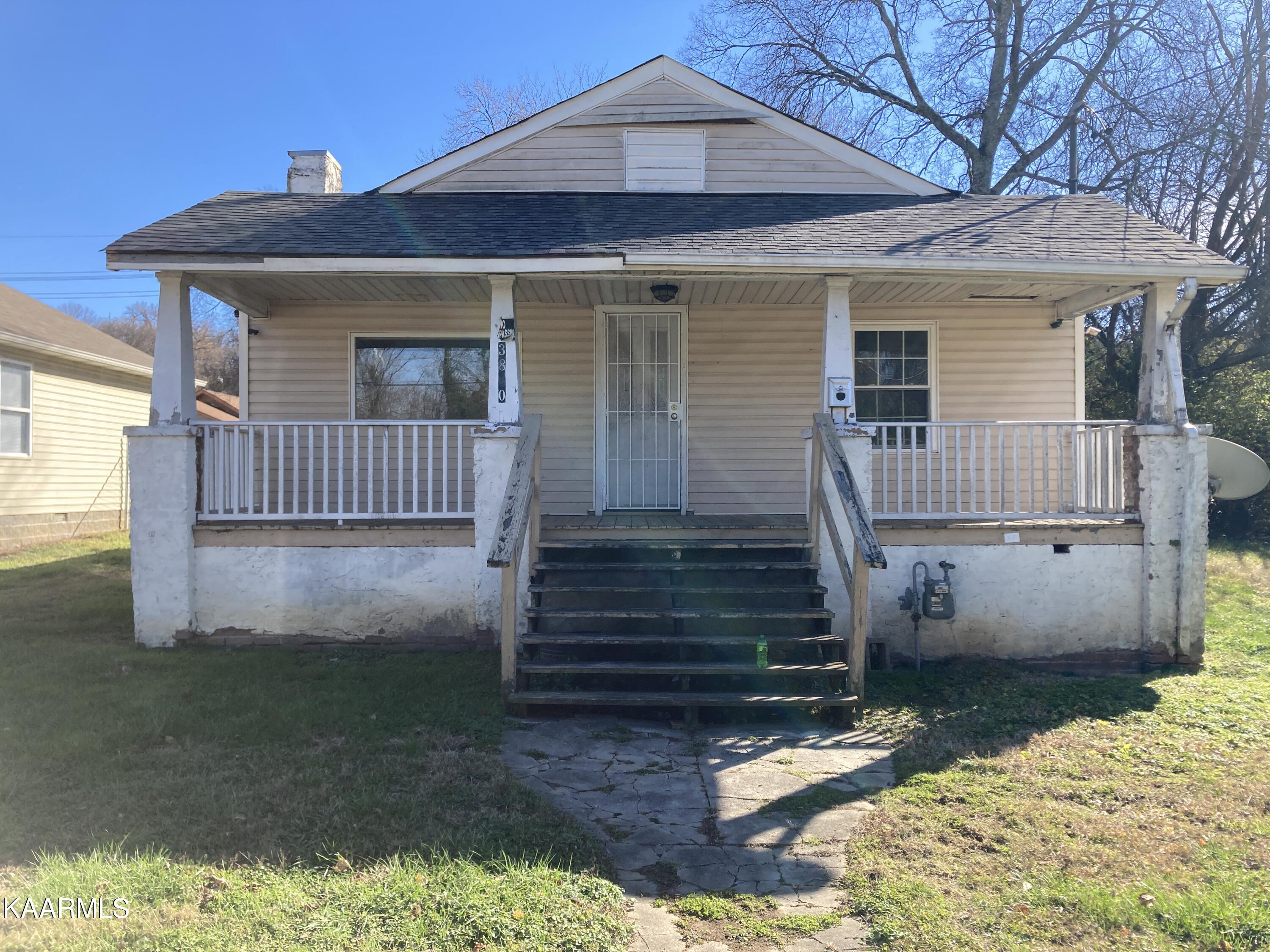 3810 Catalpa Avenue, Knoxville, TN 37914 Compass