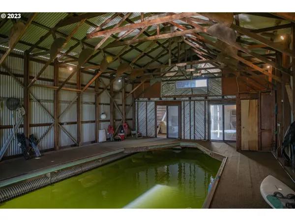 $79,000 | 4 East Port Marina Drive, Unit 304, Hood River, OR 97031