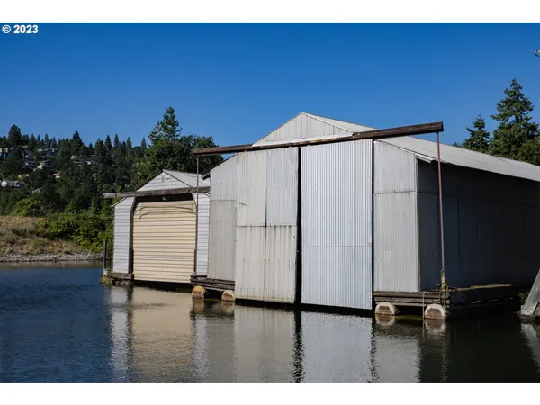 $79,000 | 4 East Port Marina Drive, Unit 304, Hood River, OR 97031