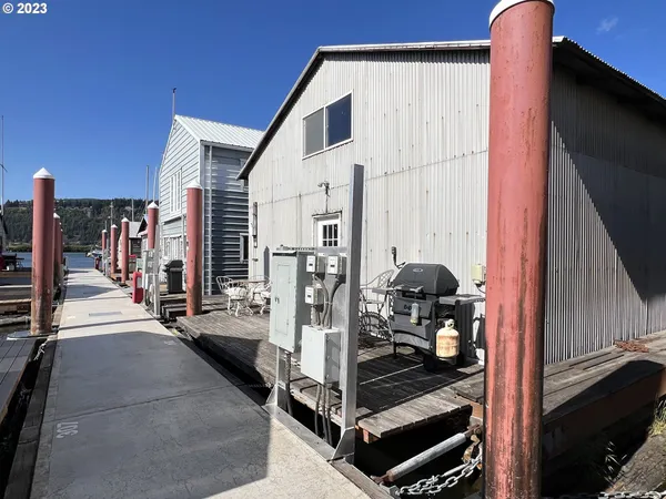 $79,000 | 4 East Port Marina Drive, Unit 304, Hood River, OR 97031