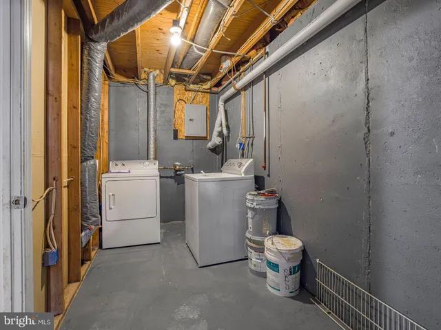 $305,000 | 1 Sequoia Court, Bear, DE 19701