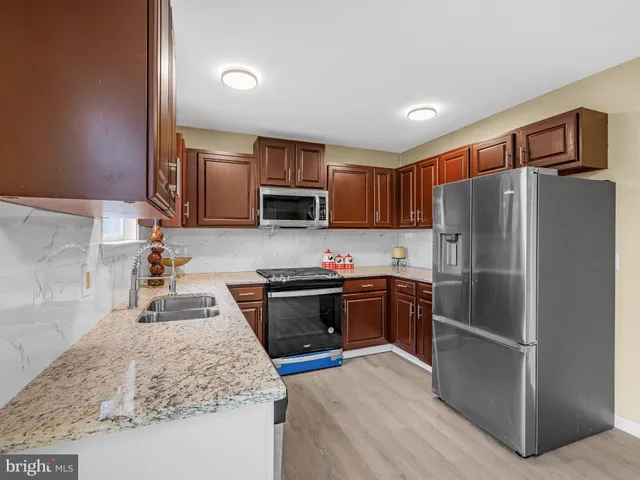 $305,000 | 1 Sequoia Court, Bear, DE 19701