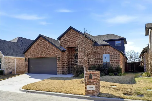 $434,900 | 409 Monarch Way, Justin, TX 76247