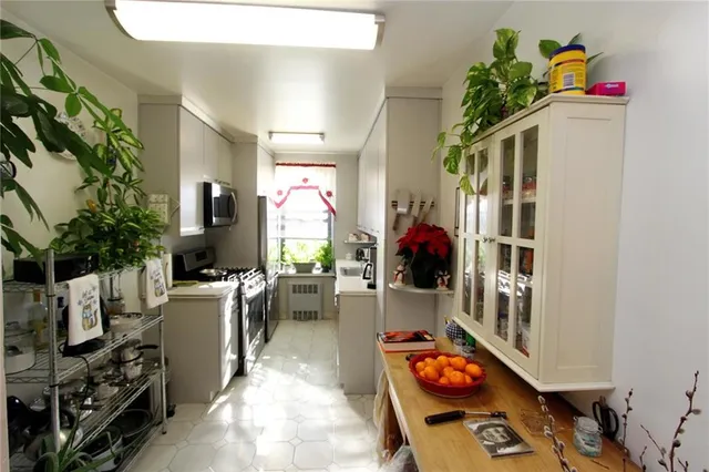 $265,000 | 2229 Knapp Street, Unit 5D | Sheepshead Bay